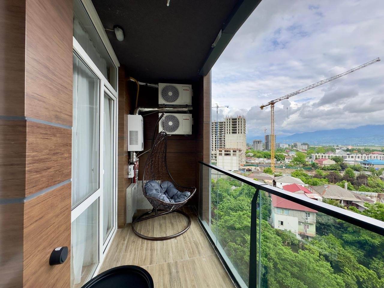 Bi Residence