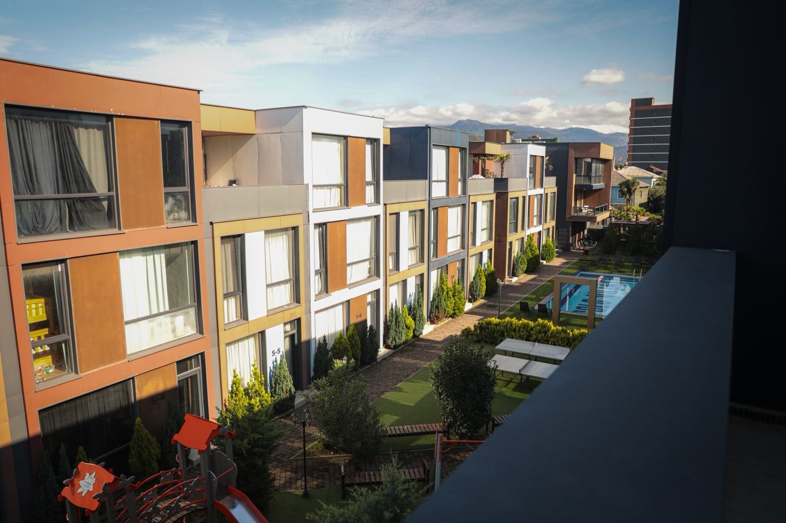 Polo Villas Parkline